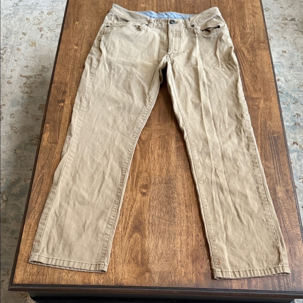 G.H. Bass & Co. Tan Chinos